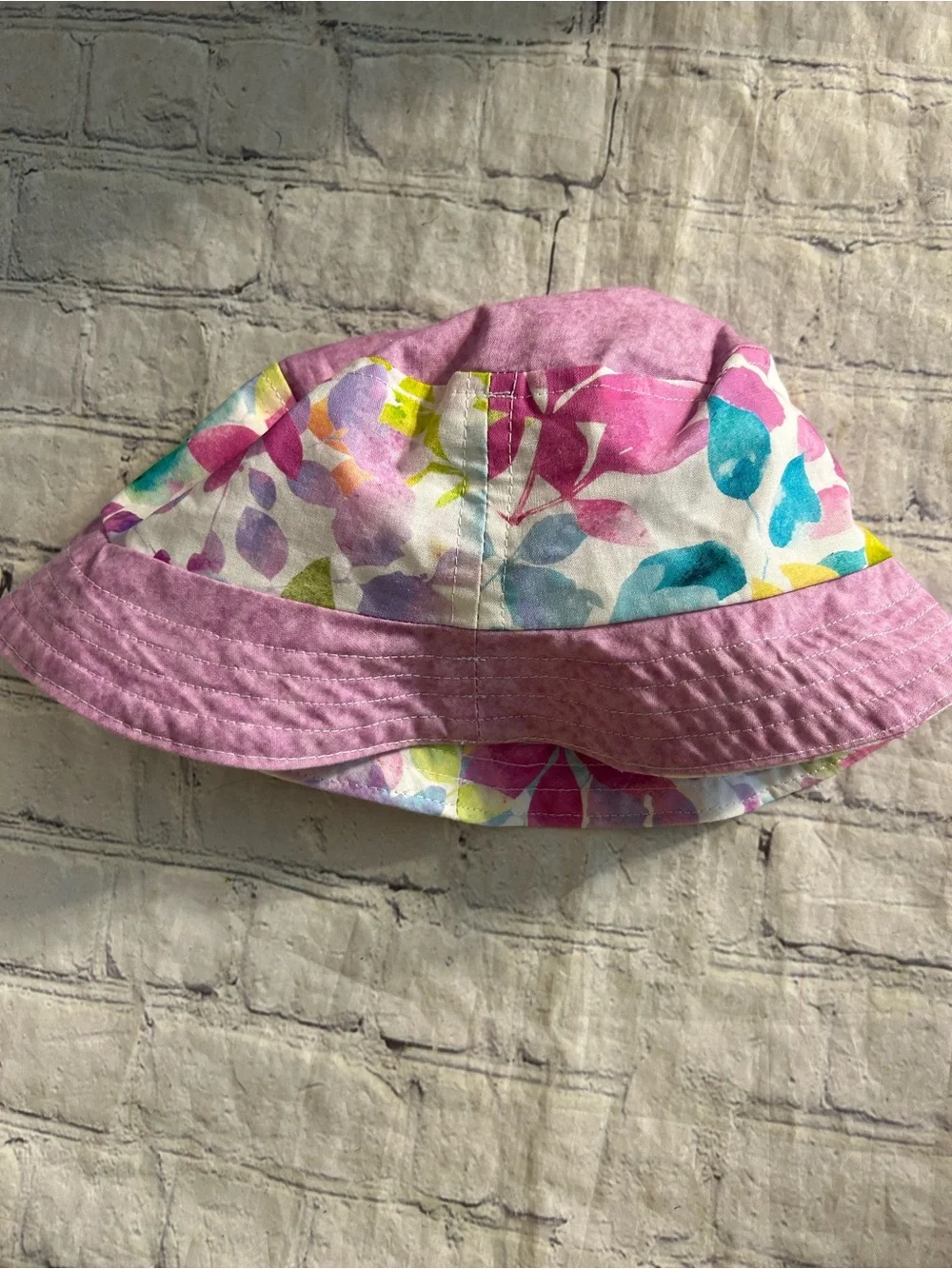REVERSIBLE FLORAL AND LT PURPLE BUCKET HAT
